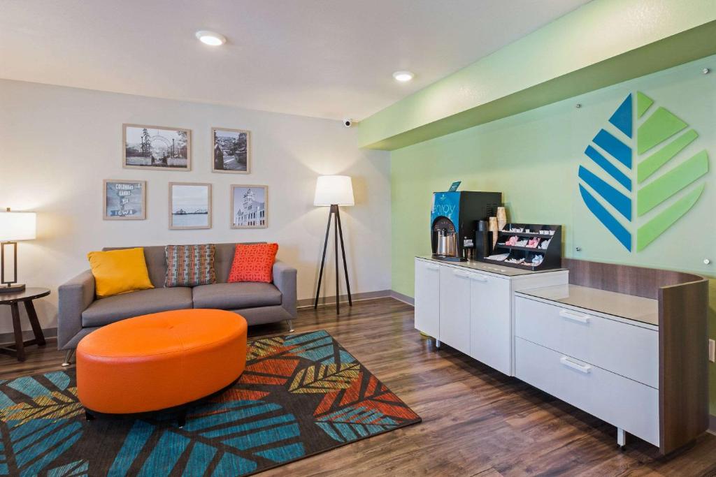 WoodSpring Suites Davenport Quad Cities photo 4