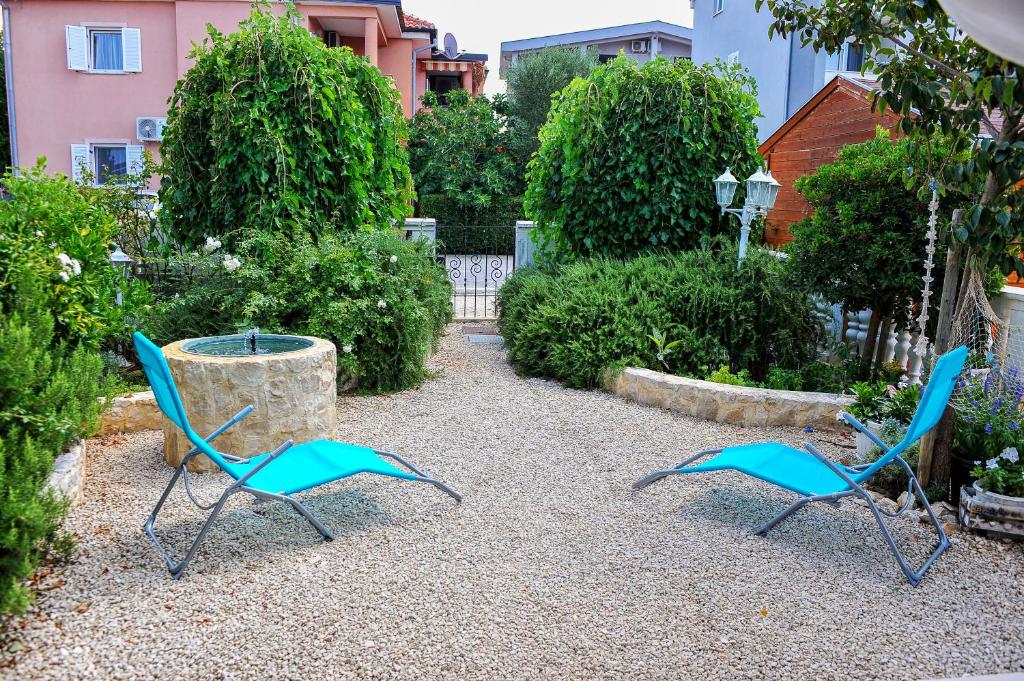STUDIO HOUSE SECRET GARDEN 1