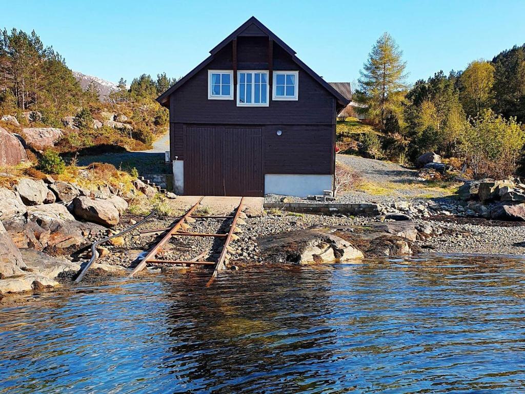 Holiday home Svelgen photo 1