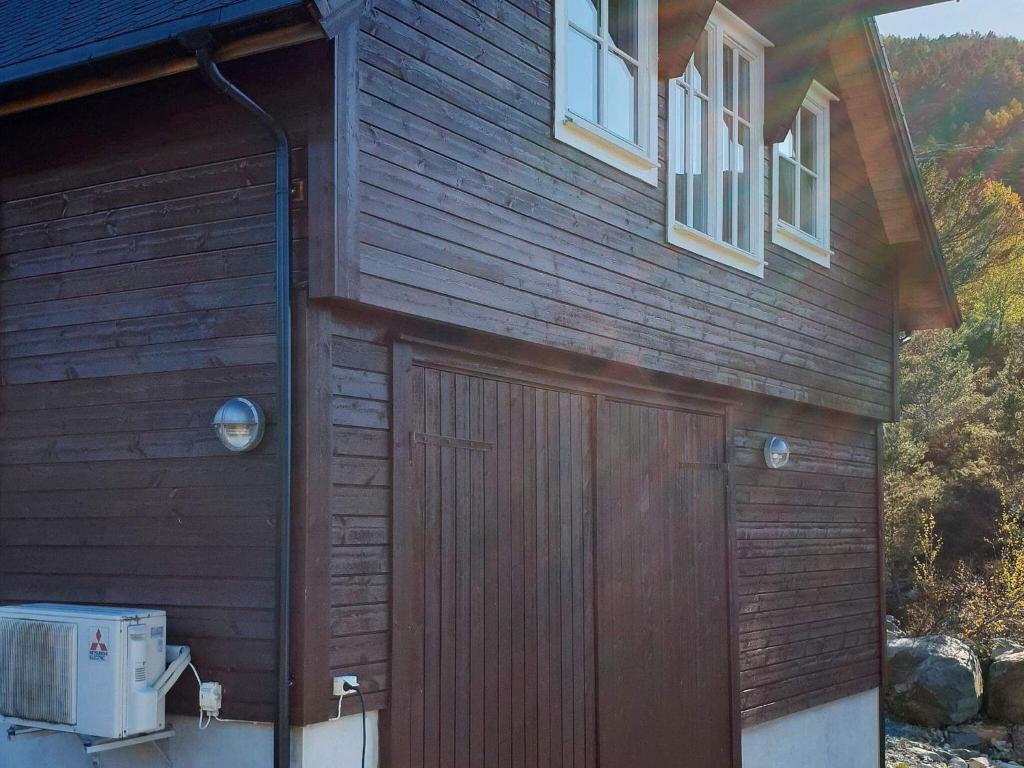 Holiday home Svelgen photo 2