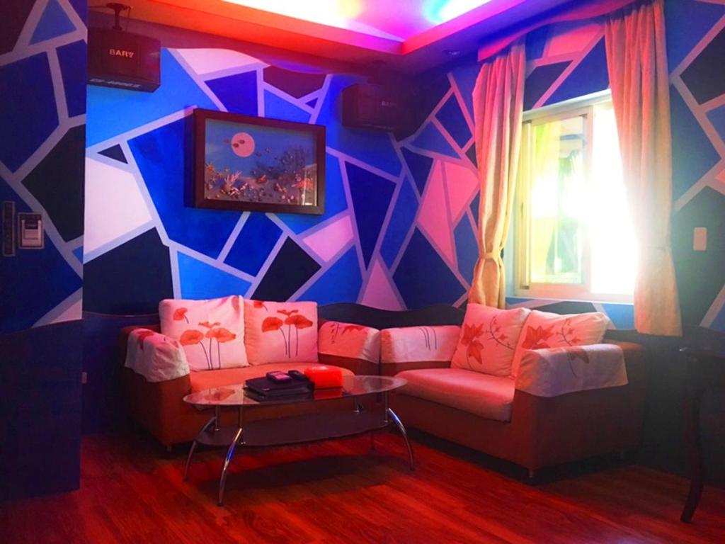 Swan Lake Motel photo 2