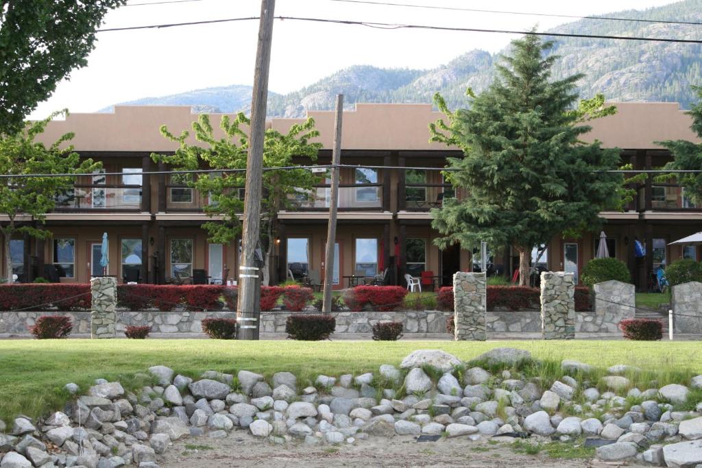 Lakefront Townhouse Family Complex, Popular Wine Country and the Best Golfing photo 2
