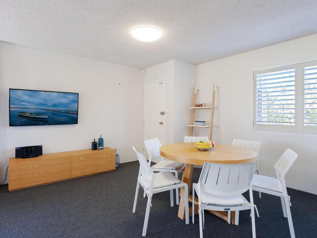 Intrepid 1 3 Intrepid Close Amazing views of Shoal Bay only 100m from the Beach photo 3