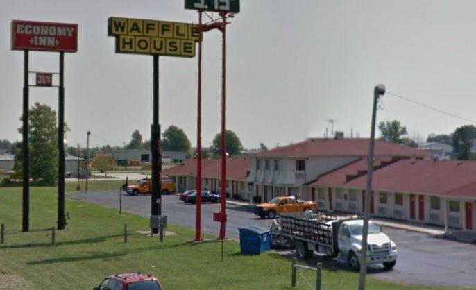 Economy Inn Toledo-Perrysburg image