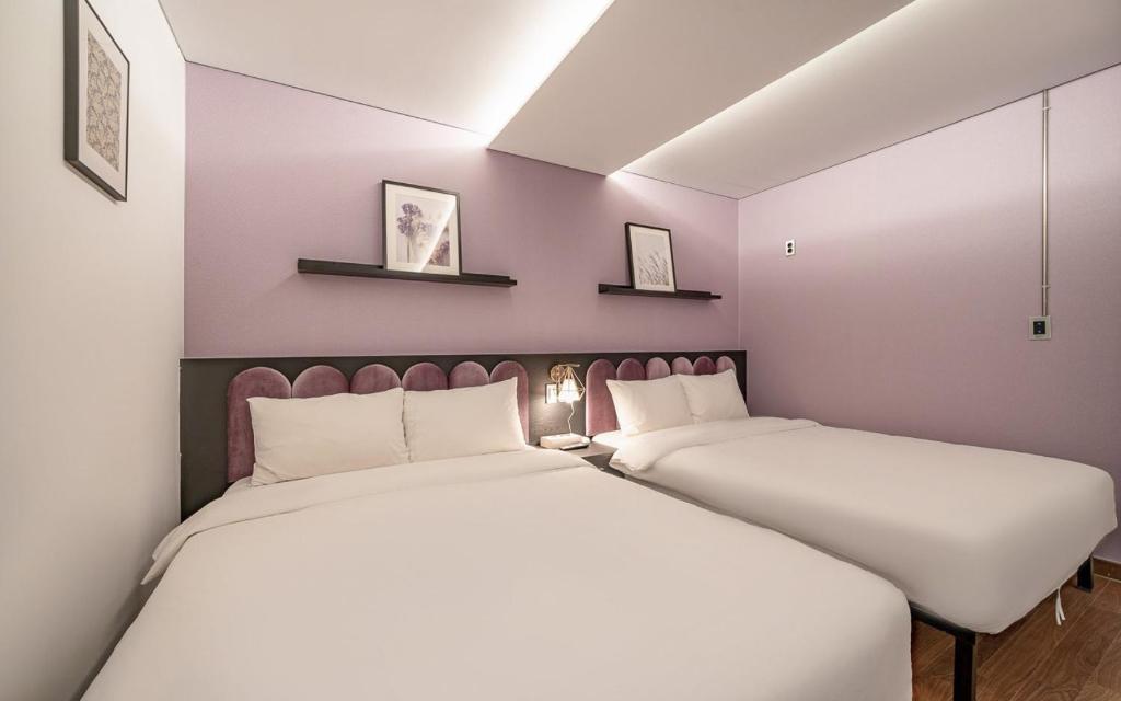 Hotel HYGGELIG - Hostel Room Type - Family Room with Balcony