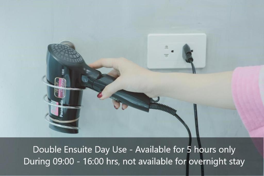 Двухместный (Double Ensuite - 09:00 - 16:00 (5 hours)), Peace Factory Hostel