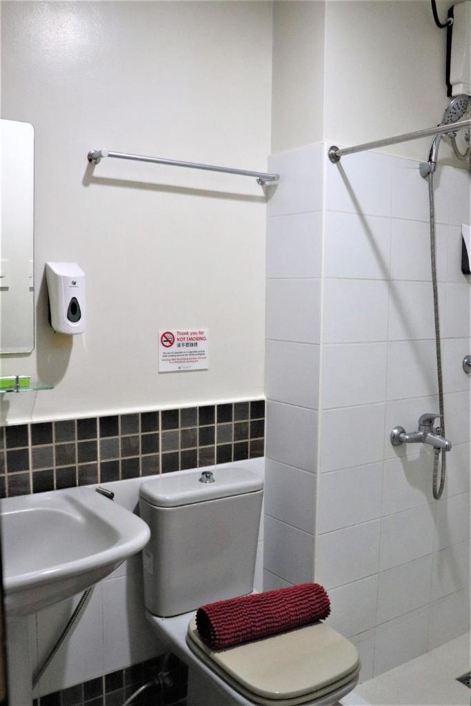 Двухместный (Номер Делюкс с кроватью размера «queen-size»), The Studio 18 Residences