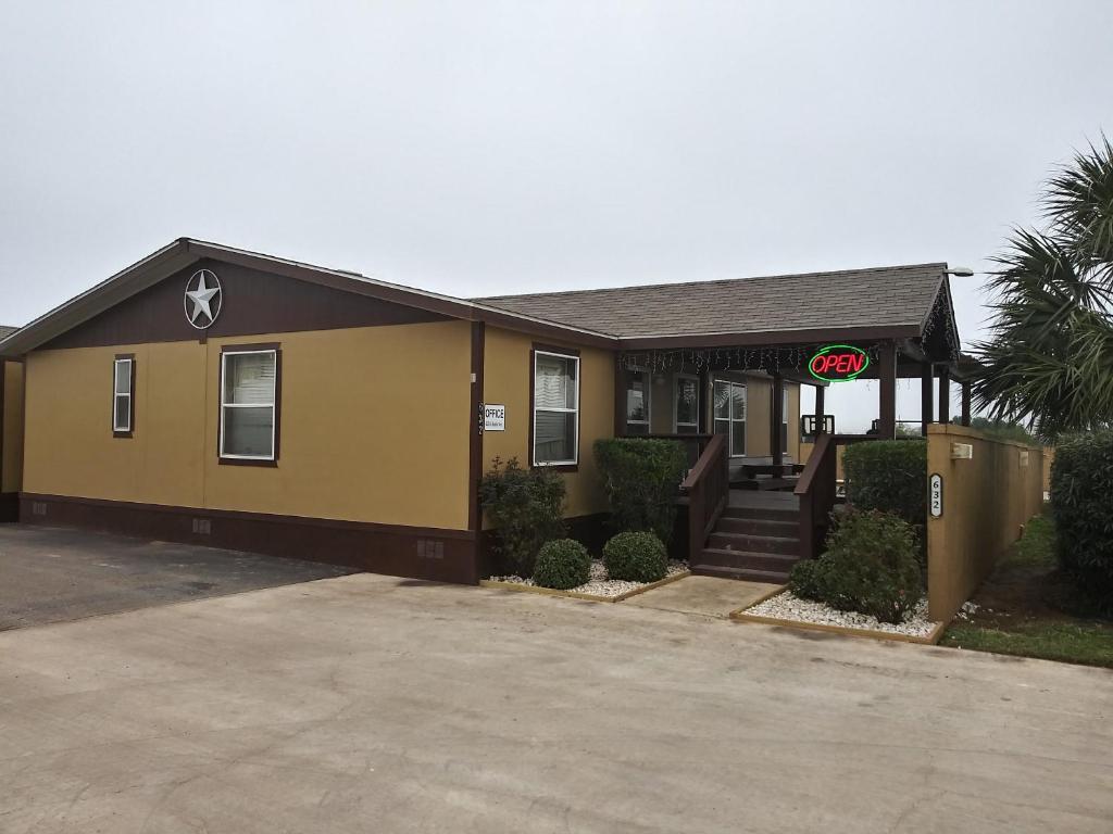 Cotulla Homes image