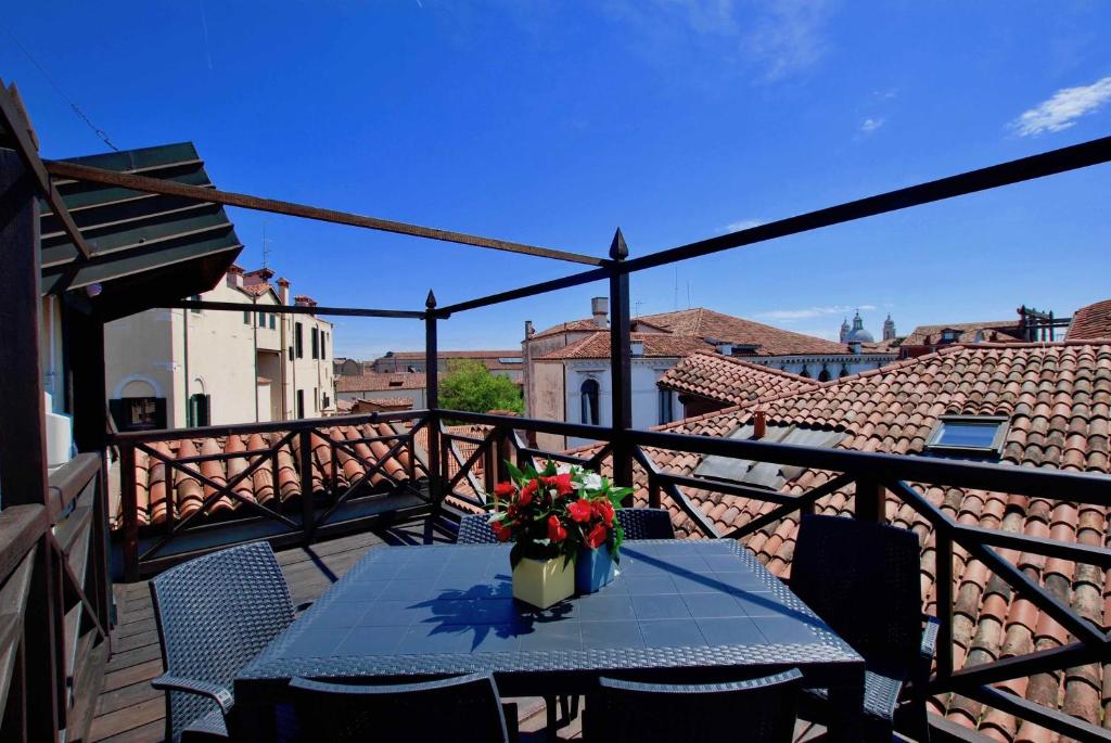 CA GRIMANI Double Apartment: private terrace and stunning view photo 1