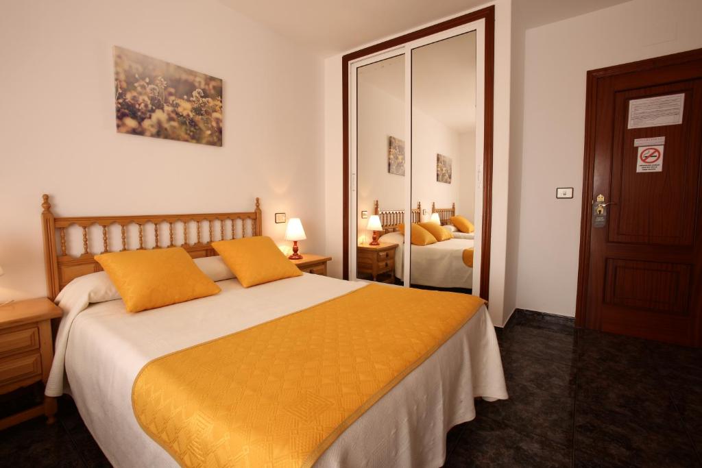 Hostal San Roque photo 3