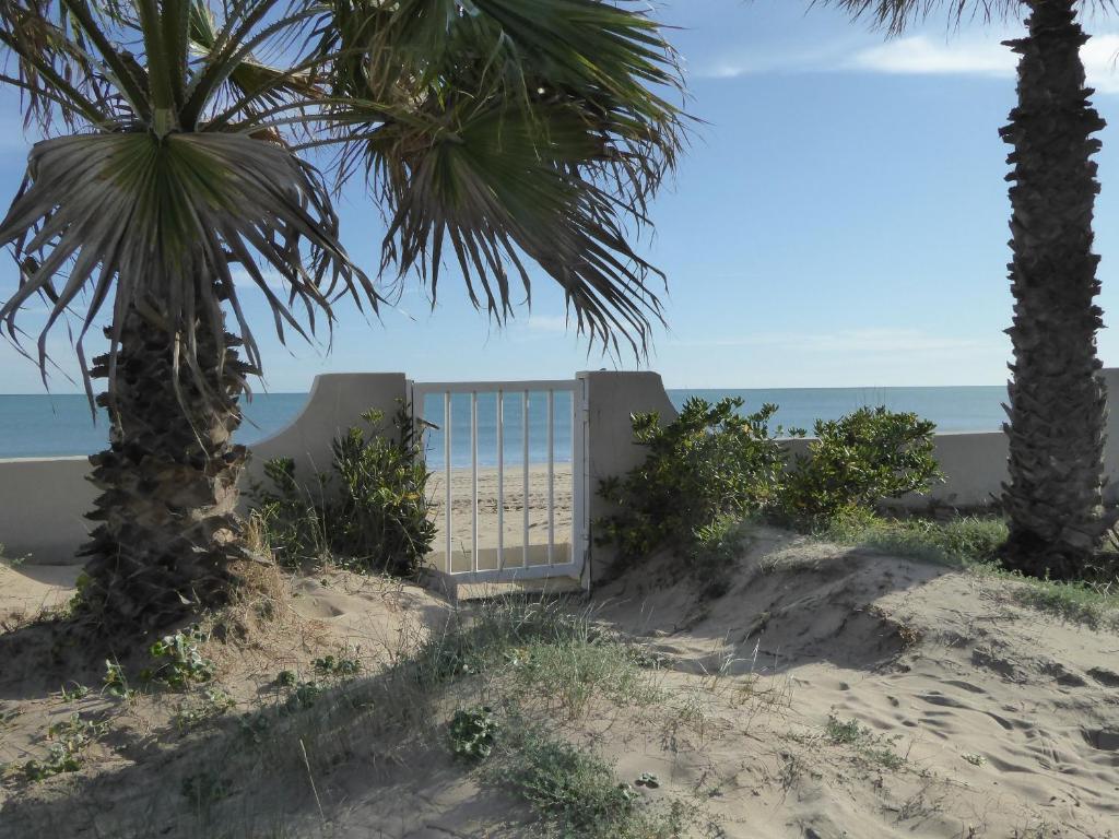 Beach House Villa Roca photo 2