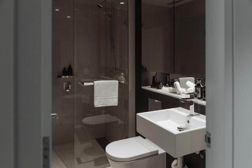 SKYE Suites Green Square photo 2