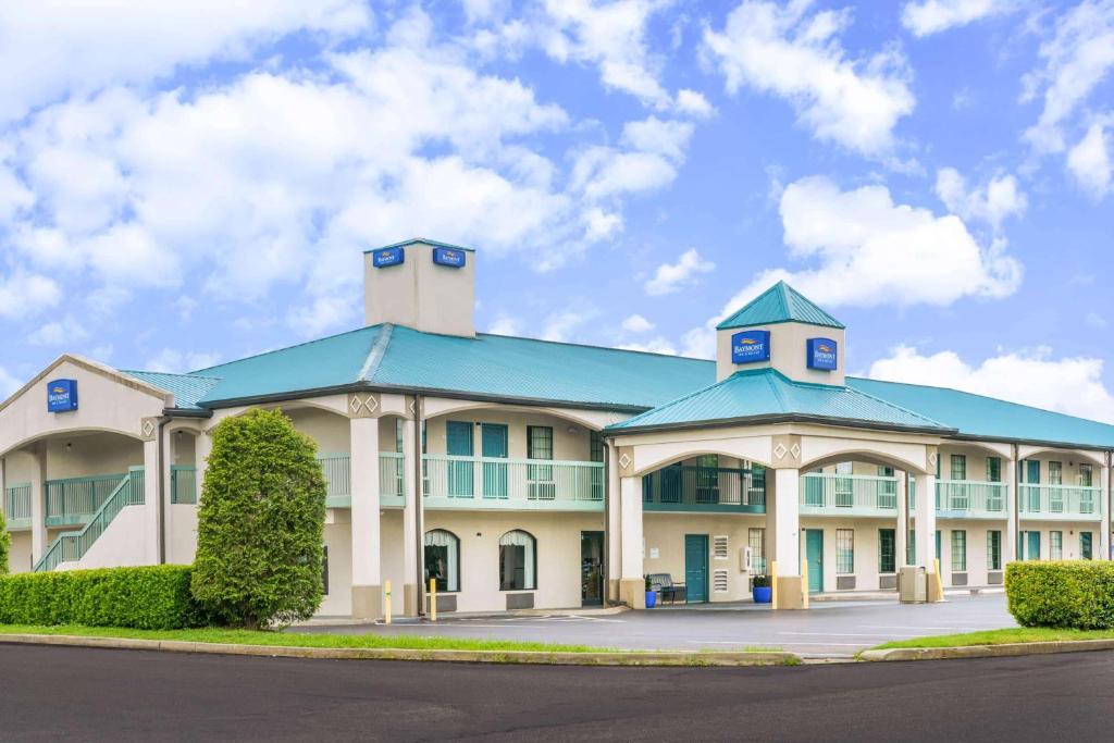Baymont by Wyndham Gallatin image