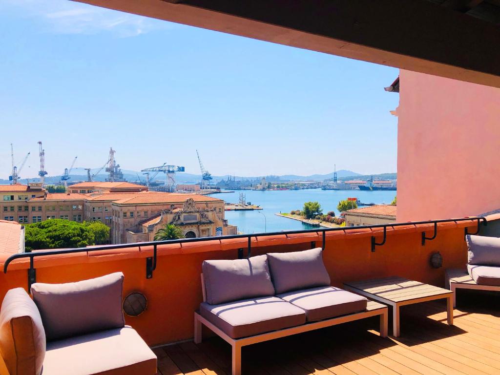 Superior Pont Room - Access to Rooftop and Basin included