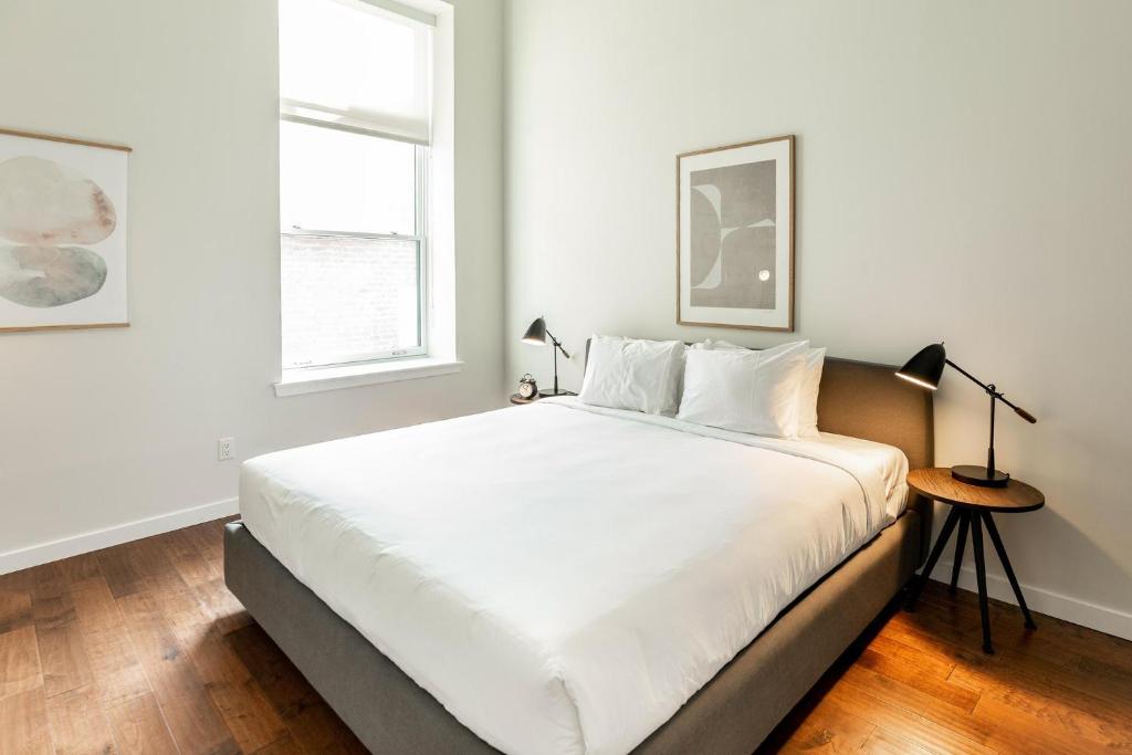 Kislak 203 Luxurious 1BR Steps from Everything image