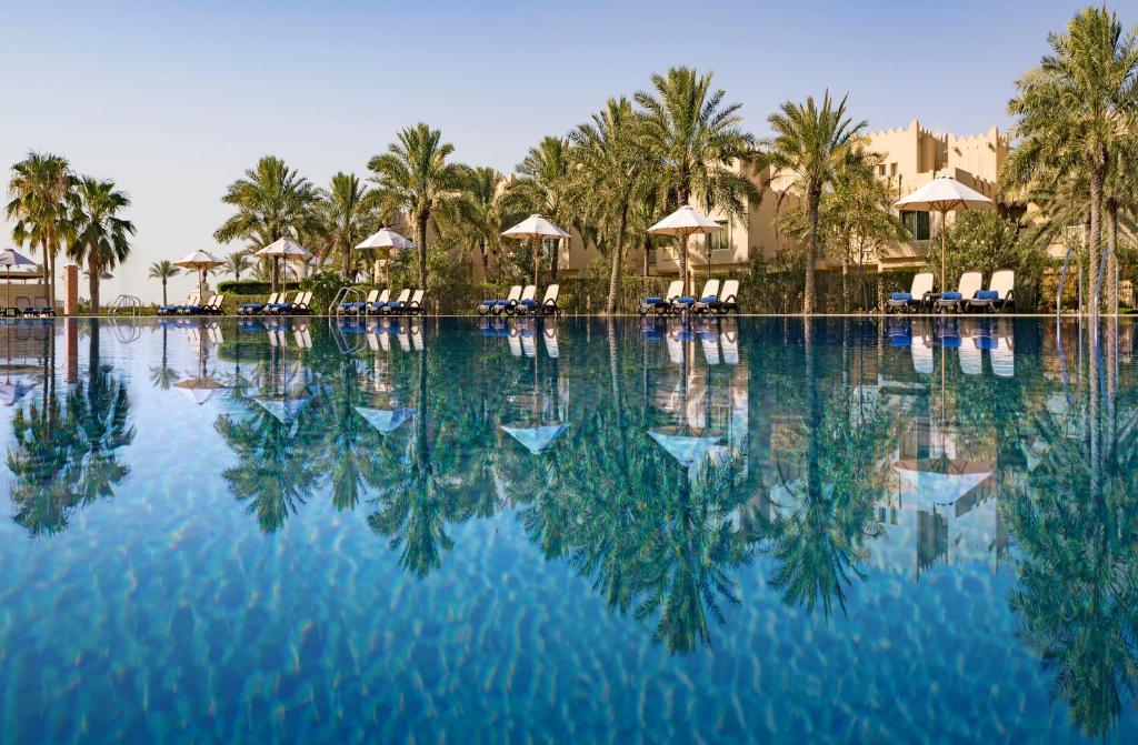 Трехместный (Номер с кроватью размера «king-size» и видом на море), Grand Hyatt Doha Hotel & Villas