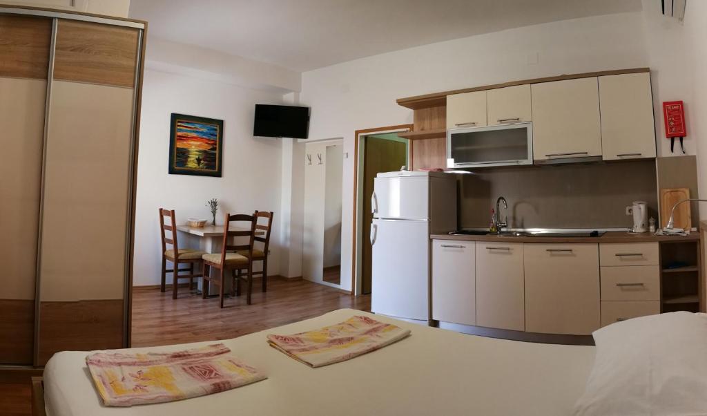 Apartments Zdenka photo 2