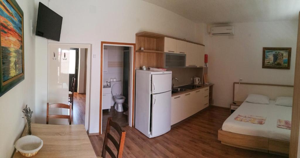 Apartments Zdenka photo 3