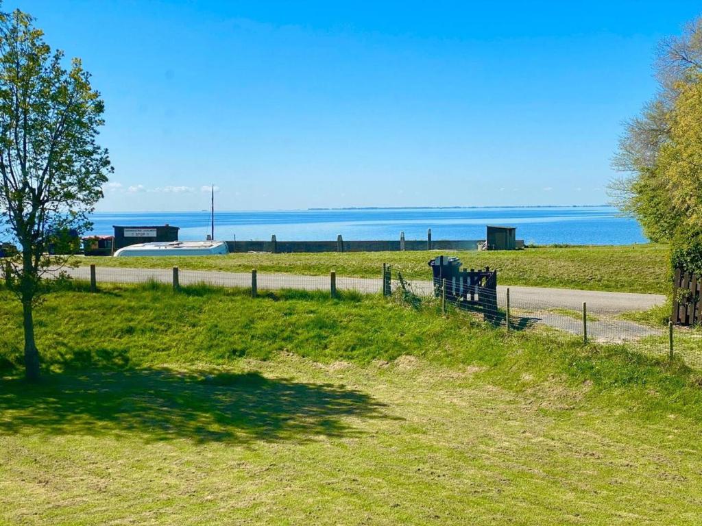 Heerlijk vakantiehuis aan het IJsselmeer photo 1