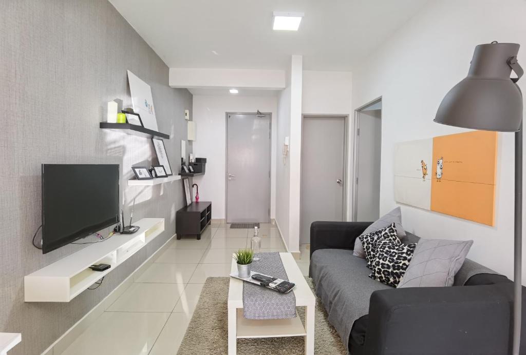2 bedroom apartment - MyCribKL Neocyber Cyberjaya photo 3