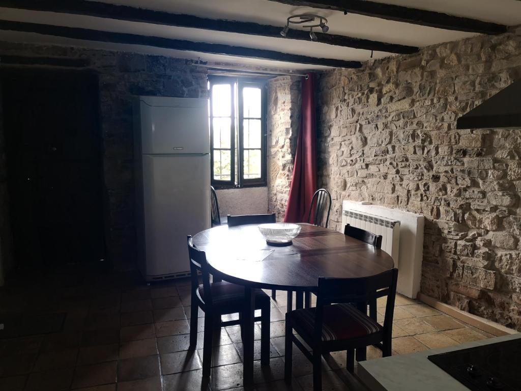 Maison atypique à Cordes-Sur-Ciel 2 chambres photo 3