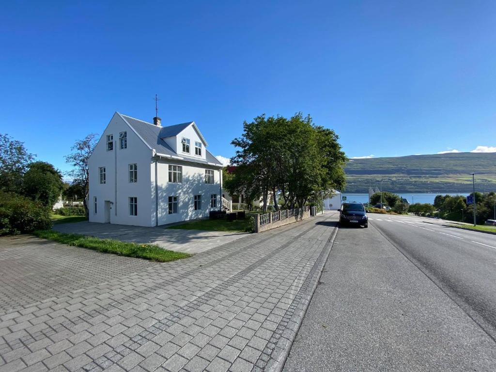 Akureyri Central House photo 2