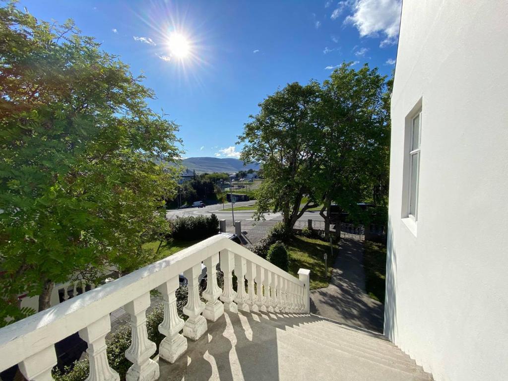 Akureyri Central House photo 1