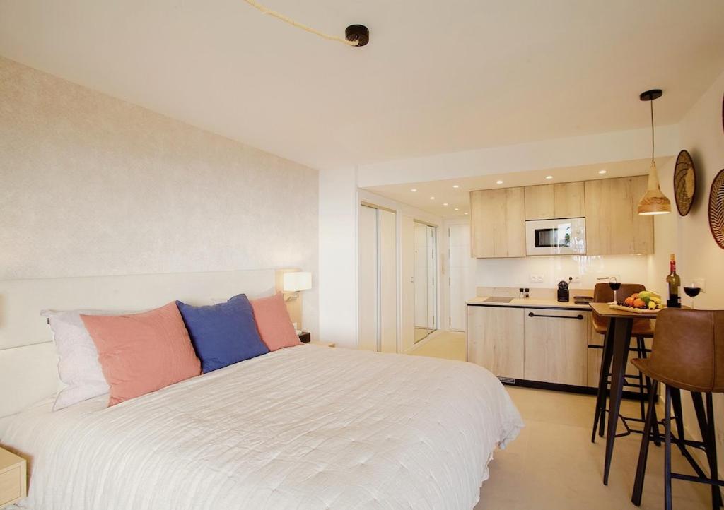 Top Studio on Marbella boulevard photo 4