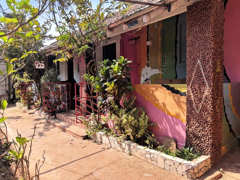 Номер (Кровать в общем 6-местном номере для мужчин и женщин), Hippie hostel Anjuna