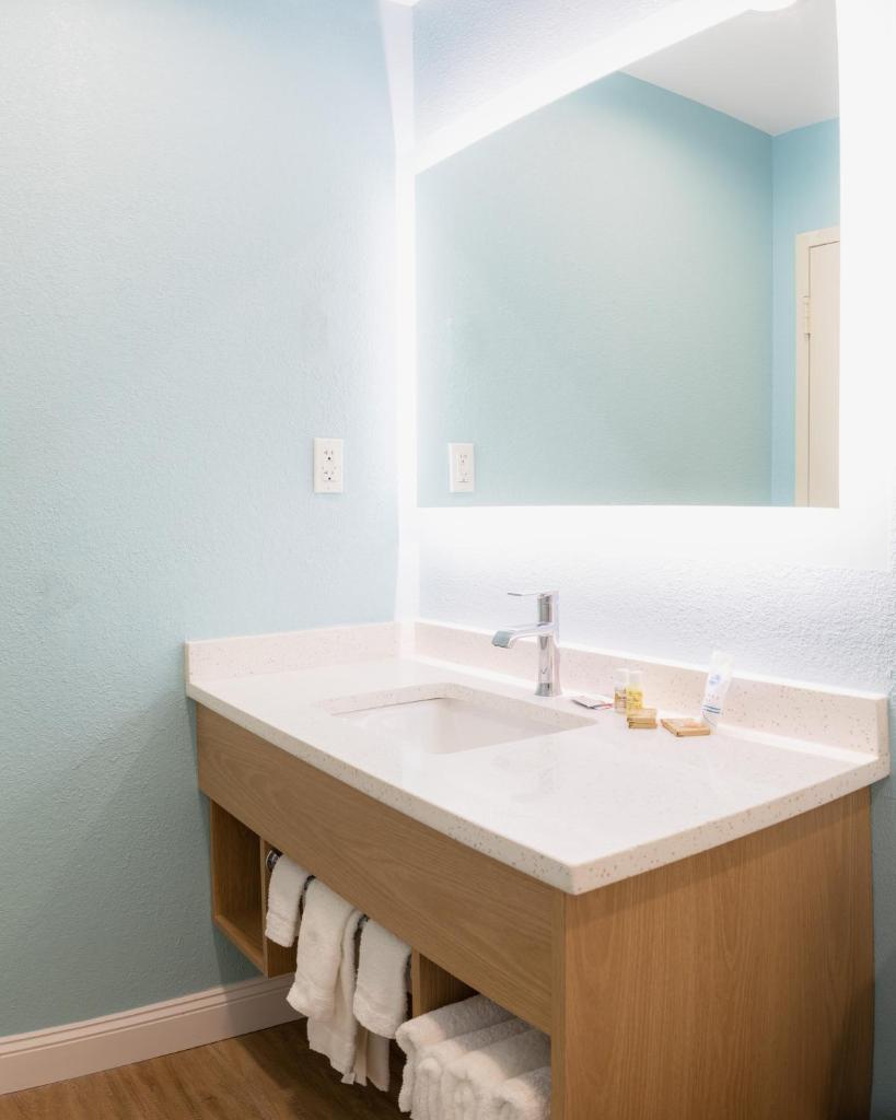 Dunes Inn & Suites - Tybee Island photo 4
