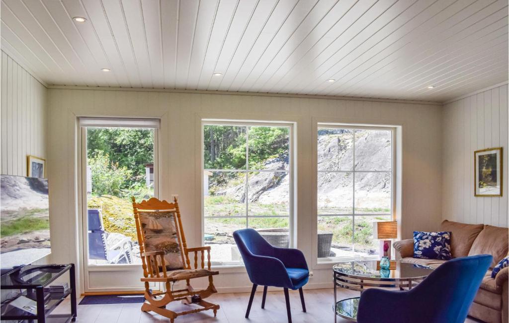 Amazing Home In Tvedestrand With 4 Bedrooms And Internet photo 1