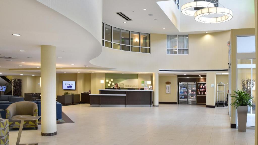 Holiday Inn Canton (Belden Village), an IHG Hotel image