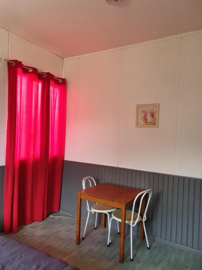 Camping des 2 Rives- Chambres photo 2