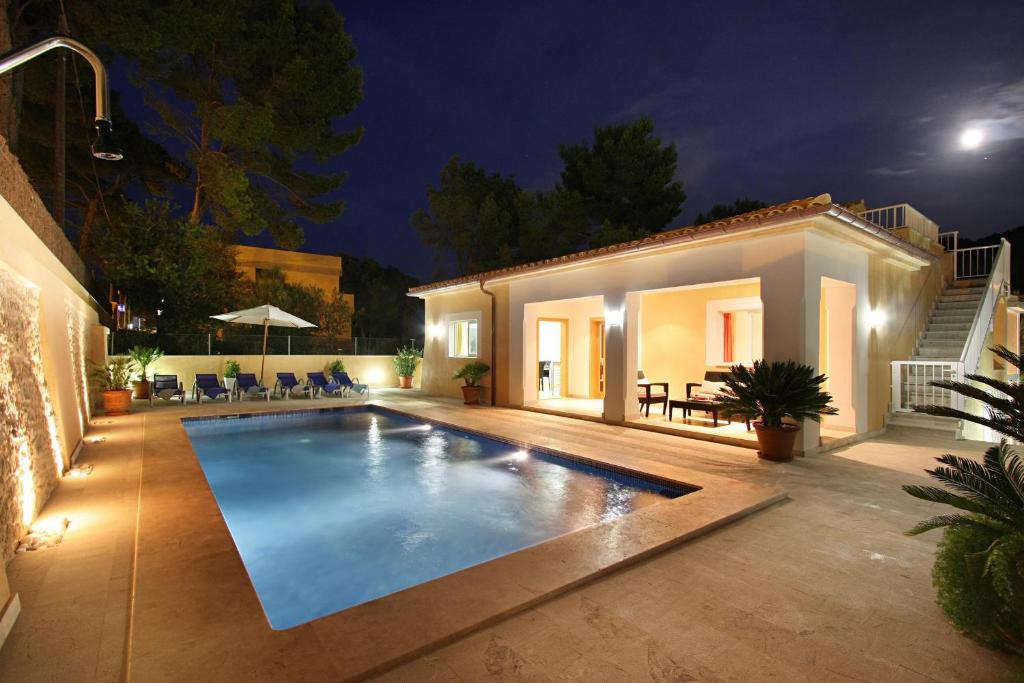 Villa Medina photo 2
