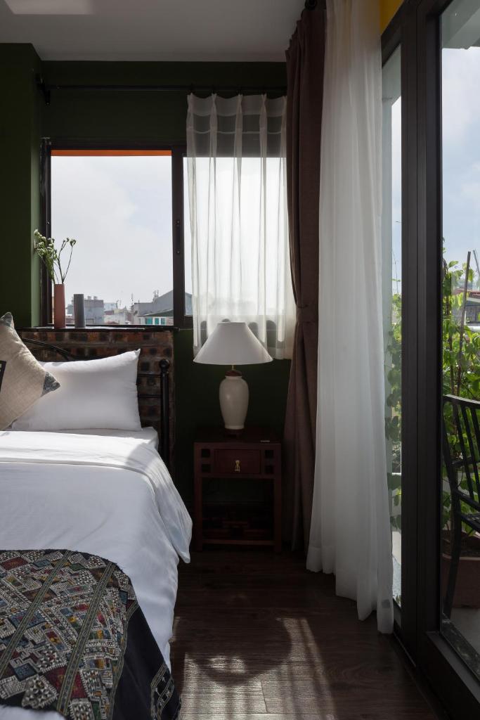 Centraltique Downtown - Bespoke Colonial House Near Hoan Kiem Lake