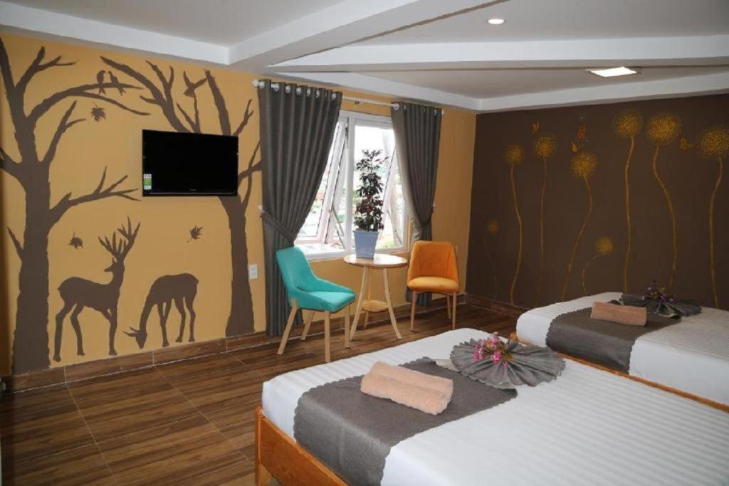 Redhouse Backpacker Hostel