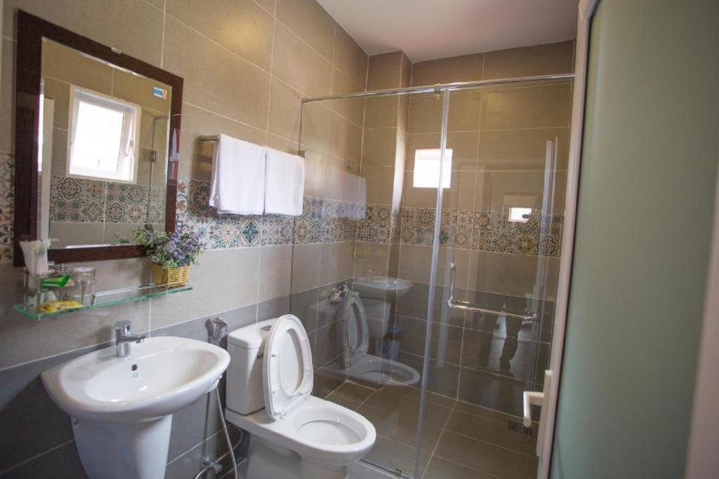 Redhouse Backpacker Hostel