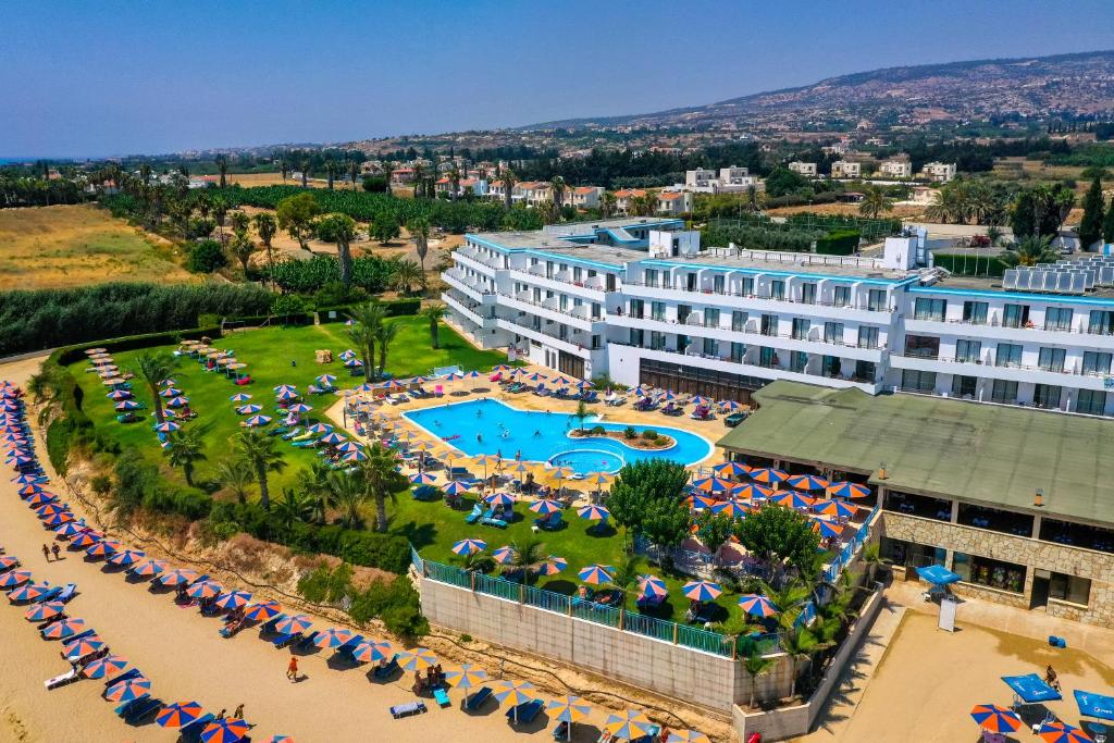 Corallia Beach Hotel Apartments photo 2