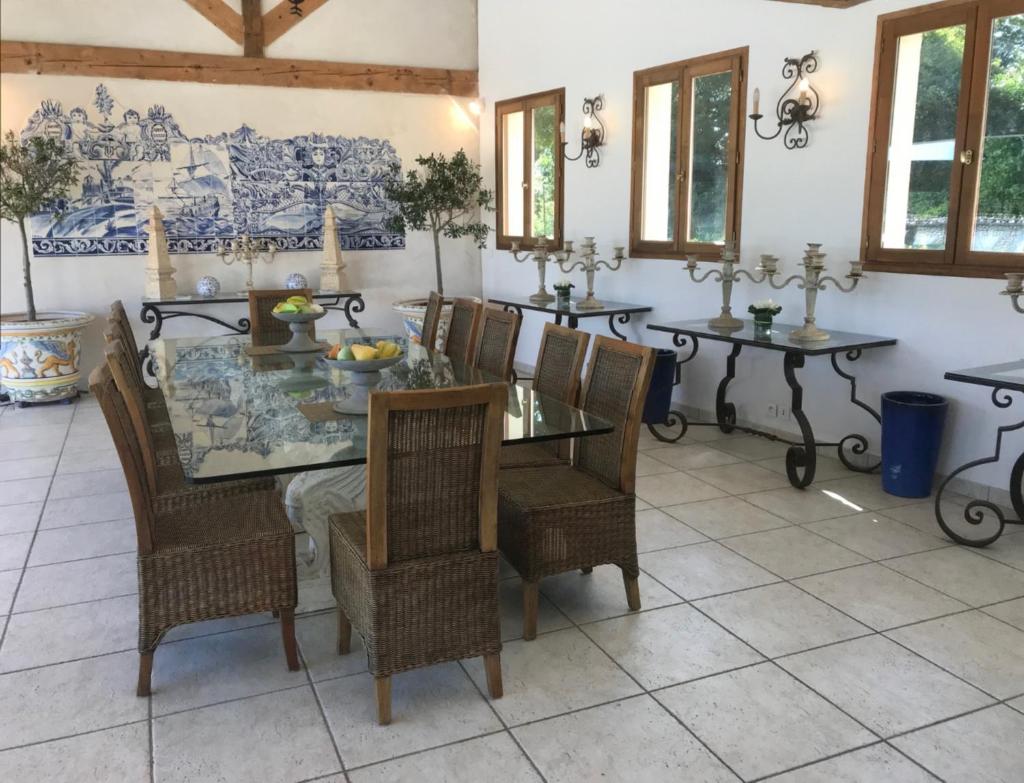 Grande villa d'exception en Normandie tennis, piscine photo 4