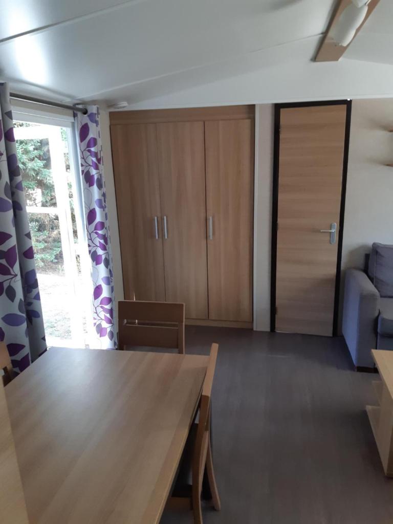 Mobil-home Confort camping le bois Masson photo 3