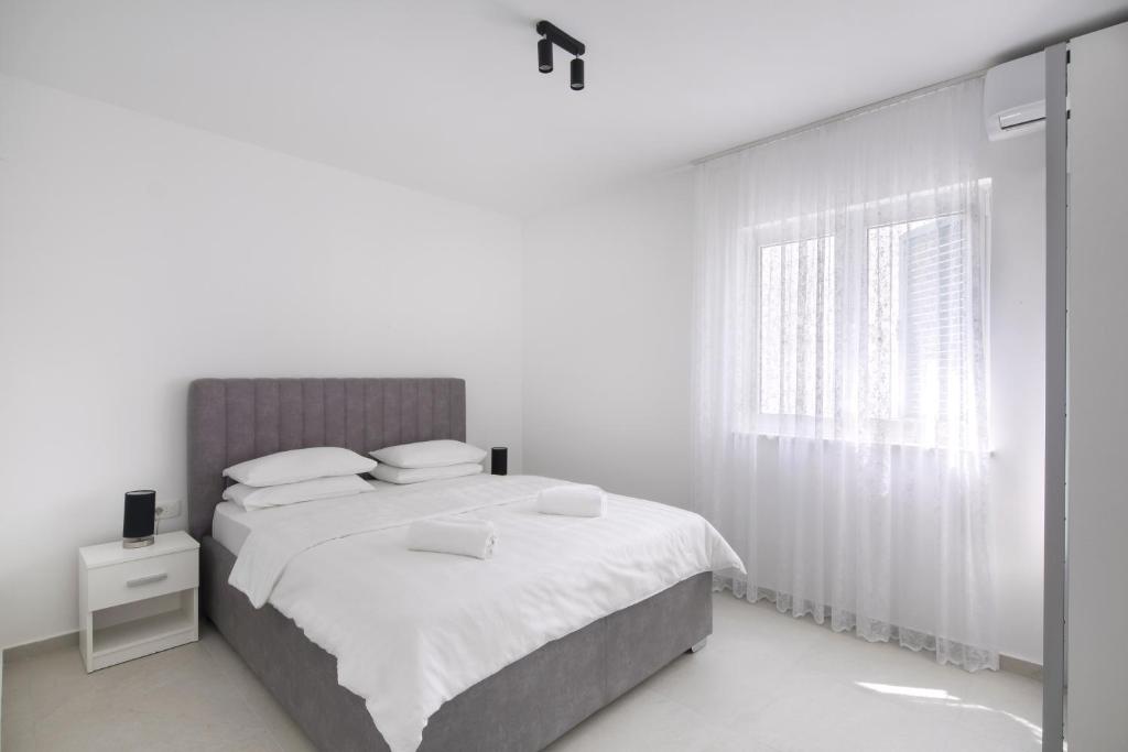 Апартаменты (Апартаменты с 2 спальнями), R-Apartments