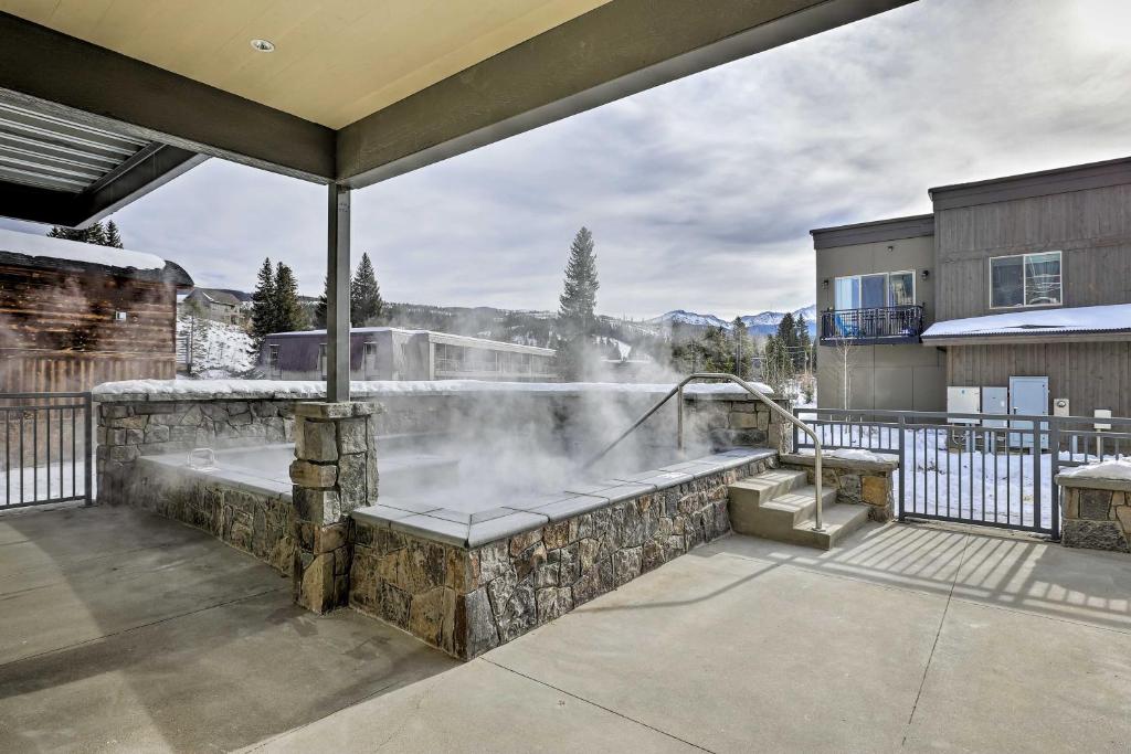Winter Park Condo with Fireplace - 4 Mi to Slopes! photo 3