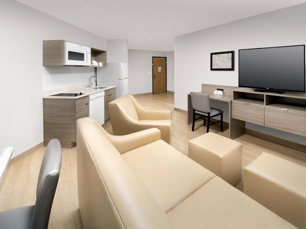WoodSpring Suites Seattle Tukwila photo 2