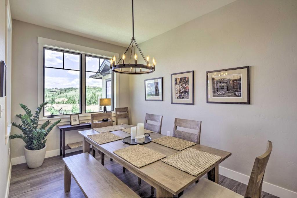 Winter Park Condo with Fireplace - 4 Mi to Slopes! photo 1