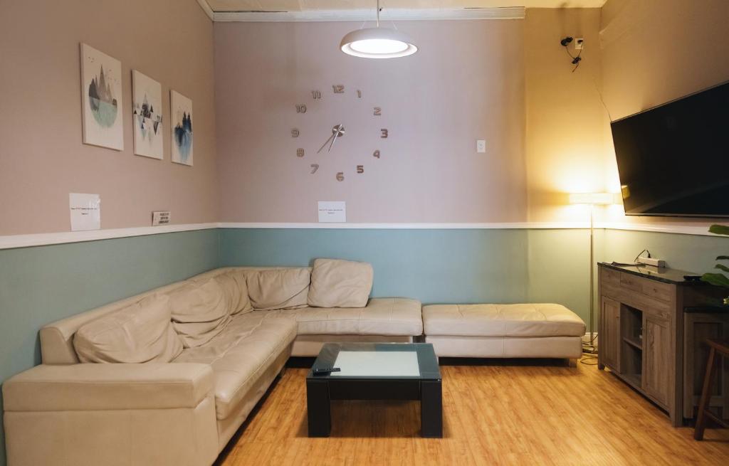 Melrose Hostel photo 2