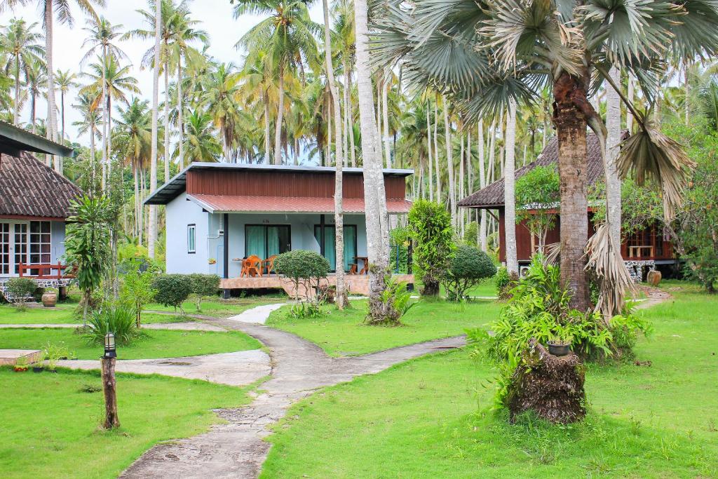 Koh Kood Far East Resort photo 1