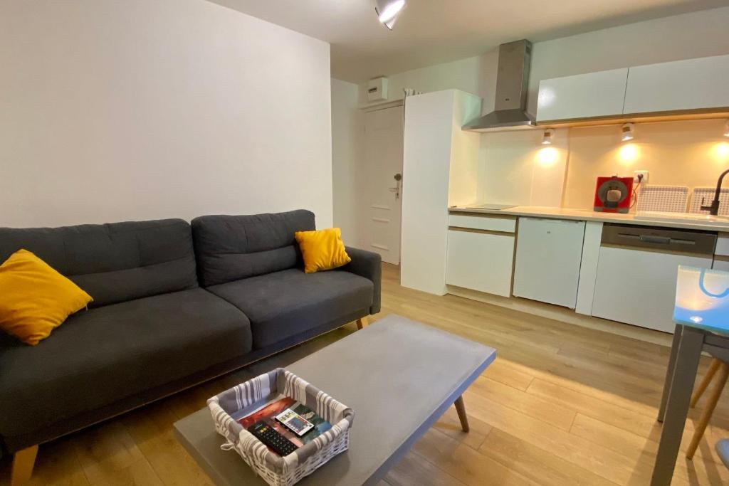 Beautiful appartment in the Vieille Ville d'Annecy at 200m from the lake photo 4