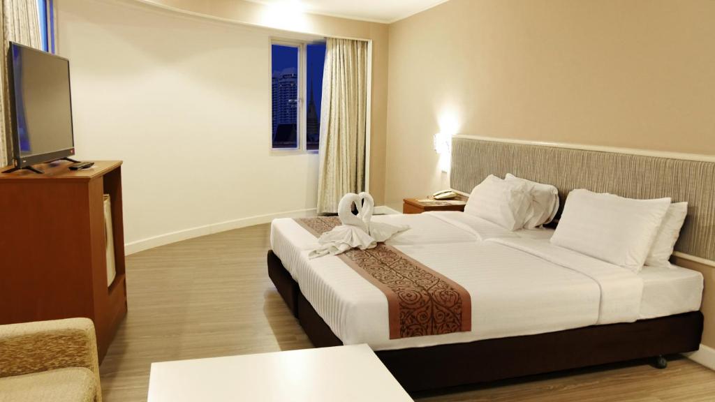 Сьюит (Полулюкс), Отель Trang Hotel Bangkok