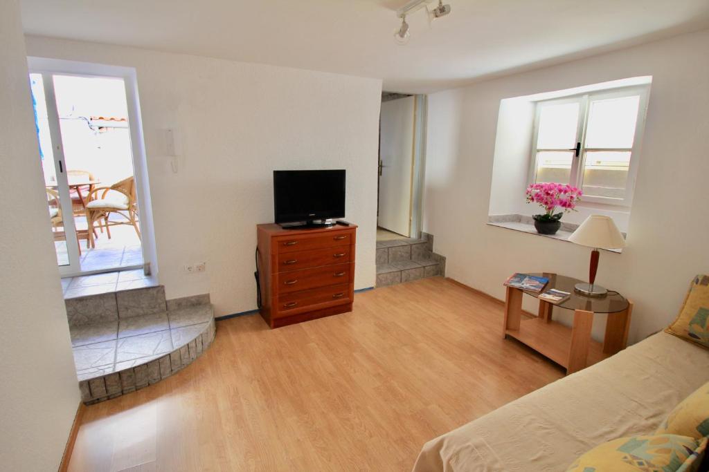 Town House in the centre of historic Trogir photo 4