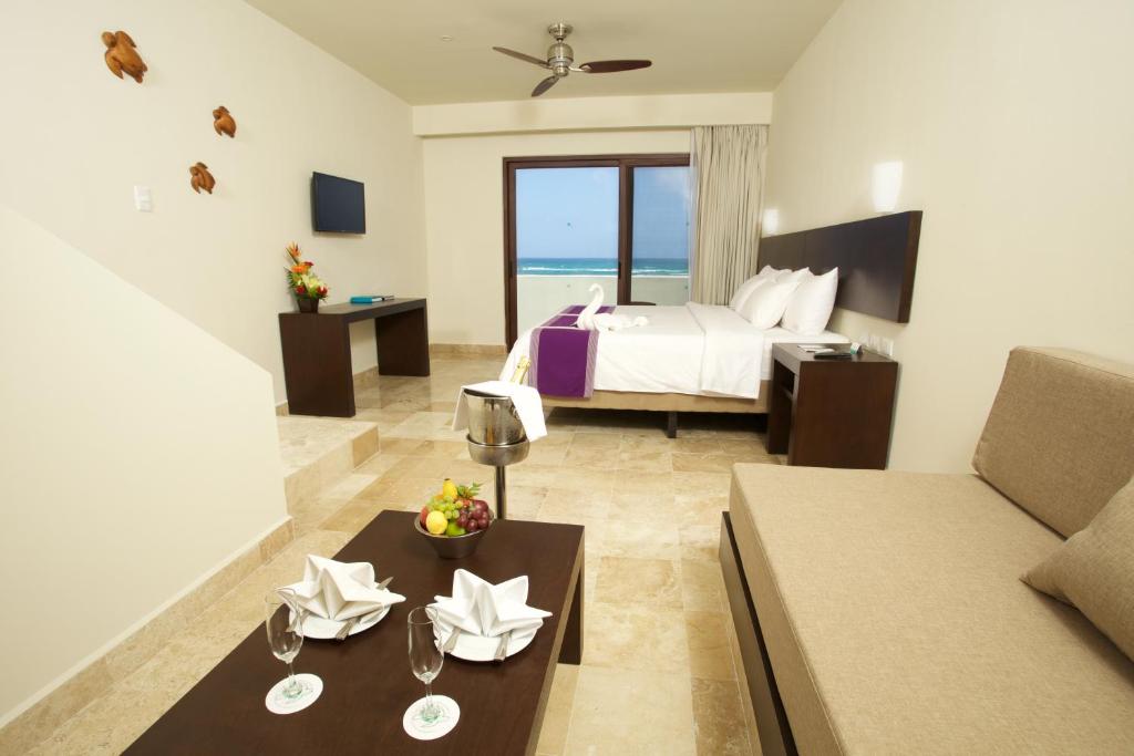 Akumal Bay Beach & Wellness Resort photo 2